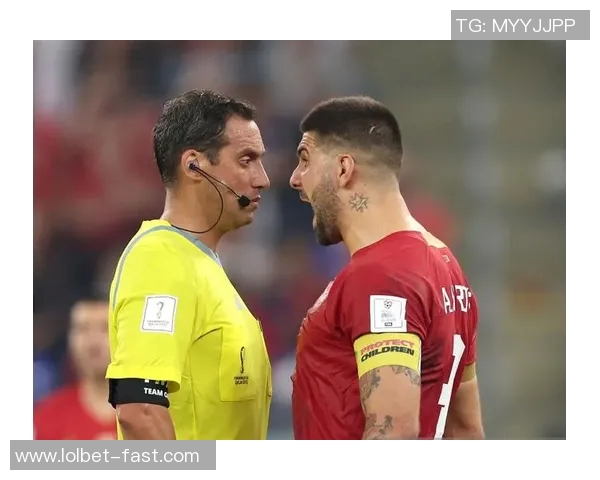 意甲激战波尔图大胜曼联争议判罚引发全场热议与反思