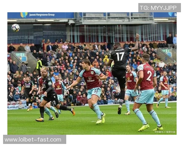 欧联杯巴萨强势3-0战胜莱比锡争议判罚引发全场热议